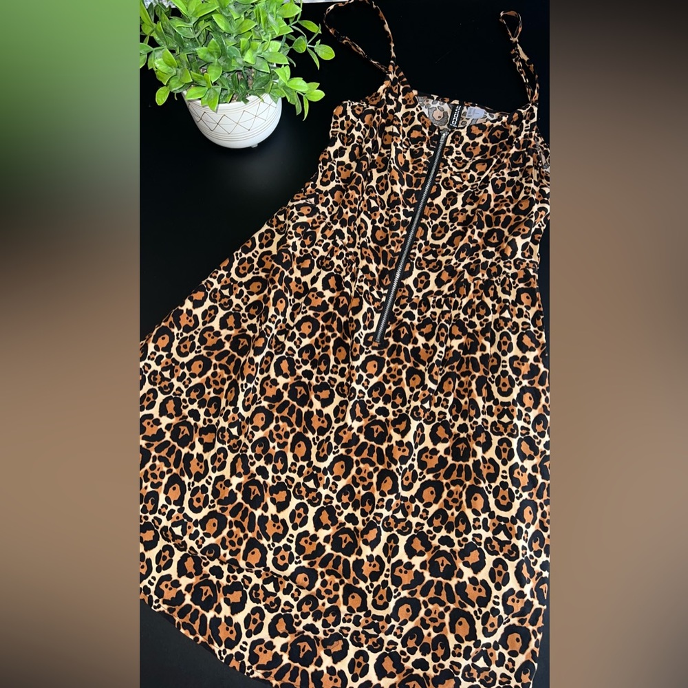 Divided by H&M Leopard Lightweight Leopard Print Zip Up Dress Size 10